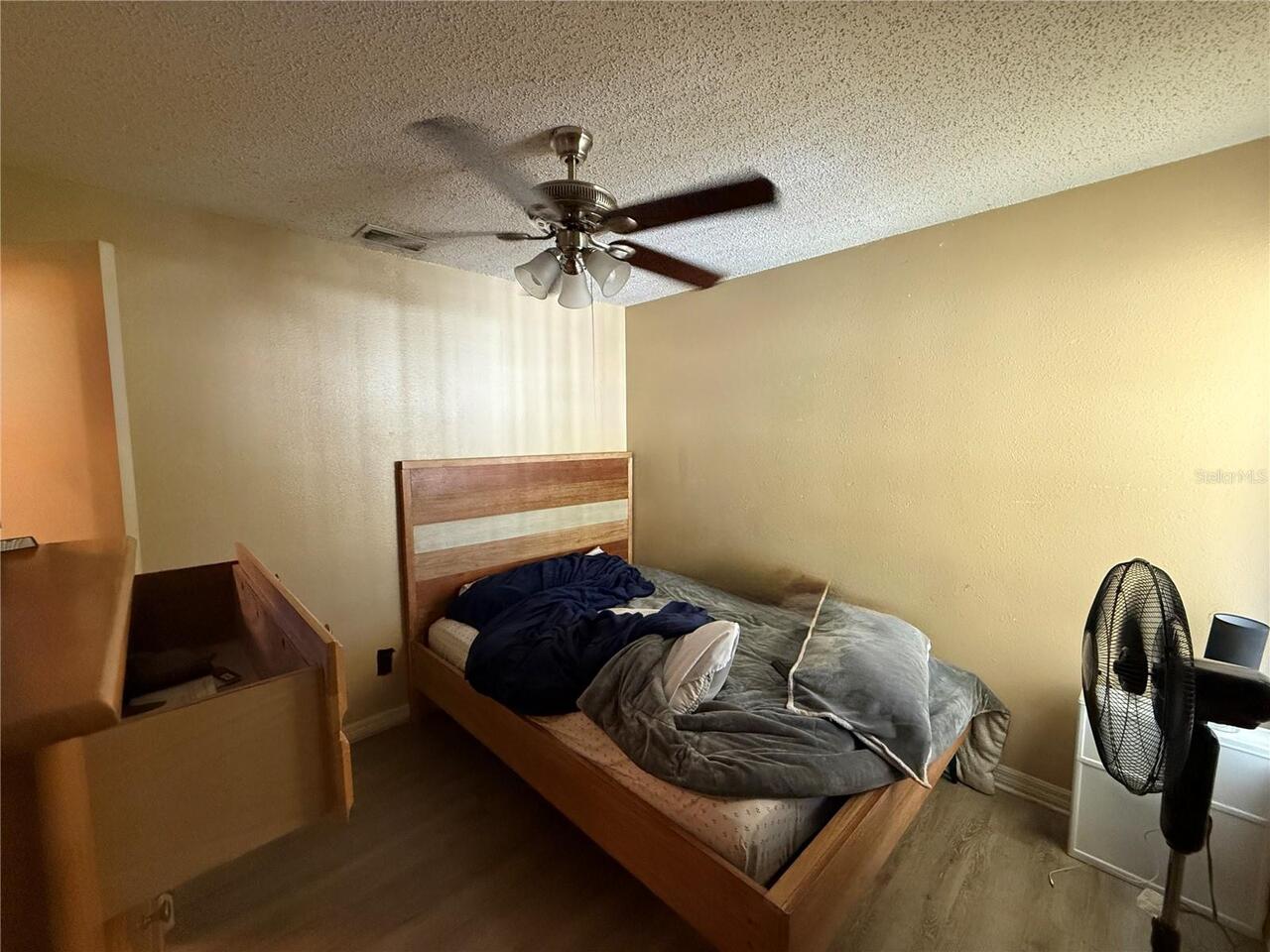 Listing Photo 12