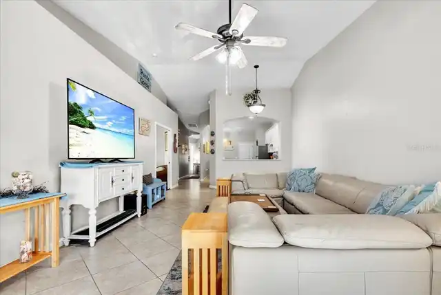 Listing Photo 9