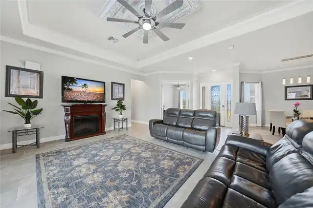 Listing Photo 10