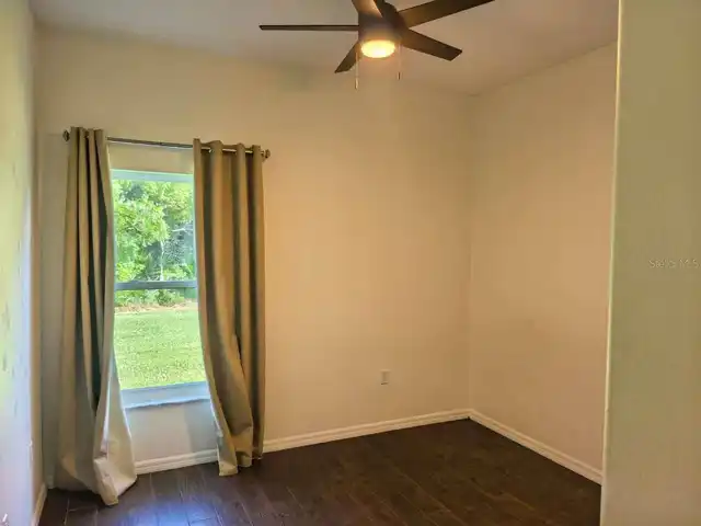 Listing Photo 8