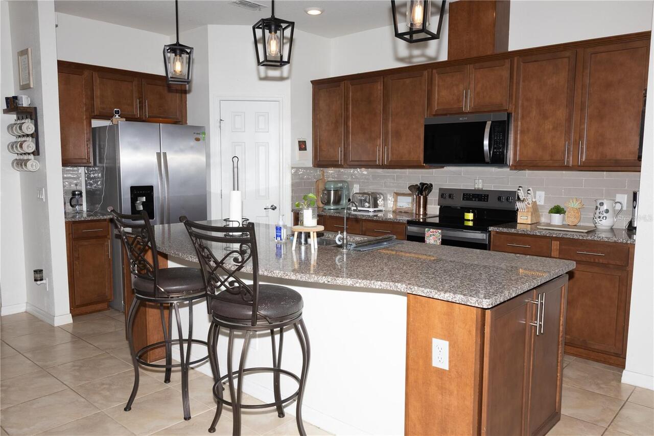 Listing Photo 8