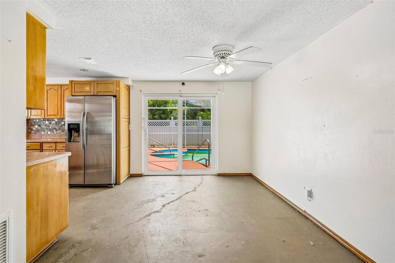 Listing Photo 12