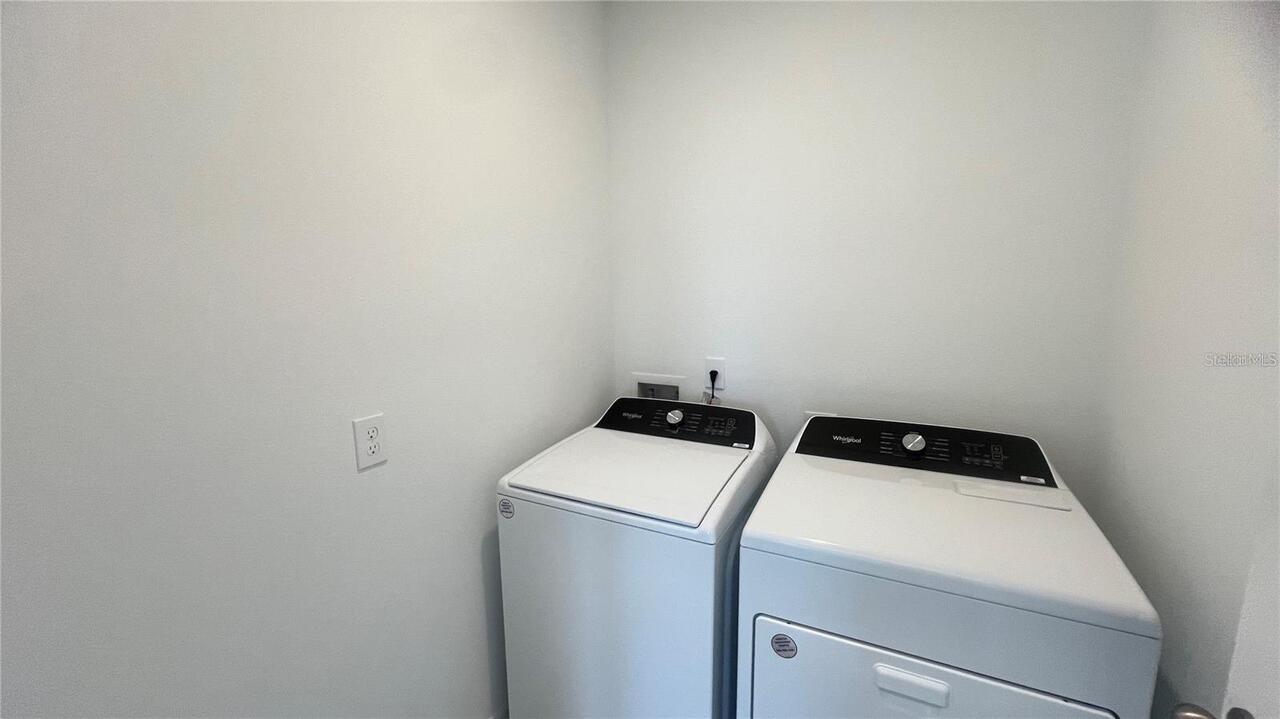 Listing Photo 12