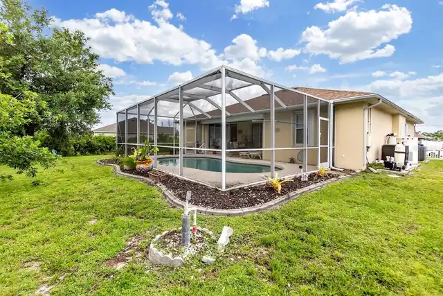 Listing Photo 8