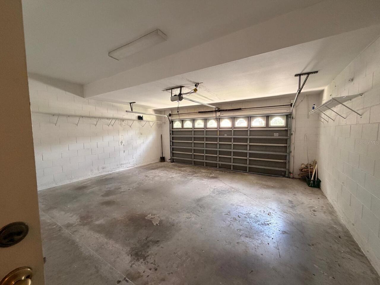 Listing Photo 8