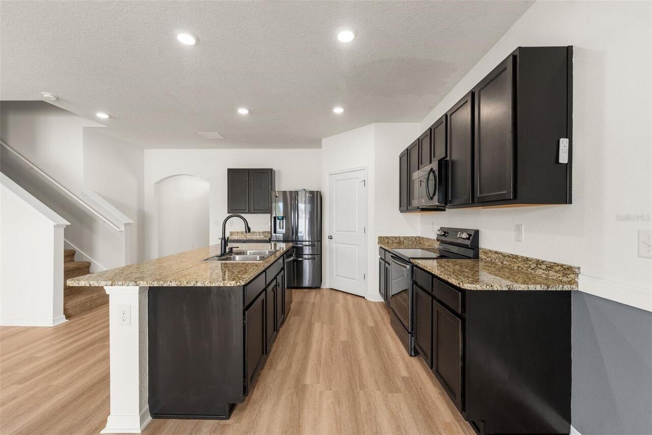 Listing Photo 11