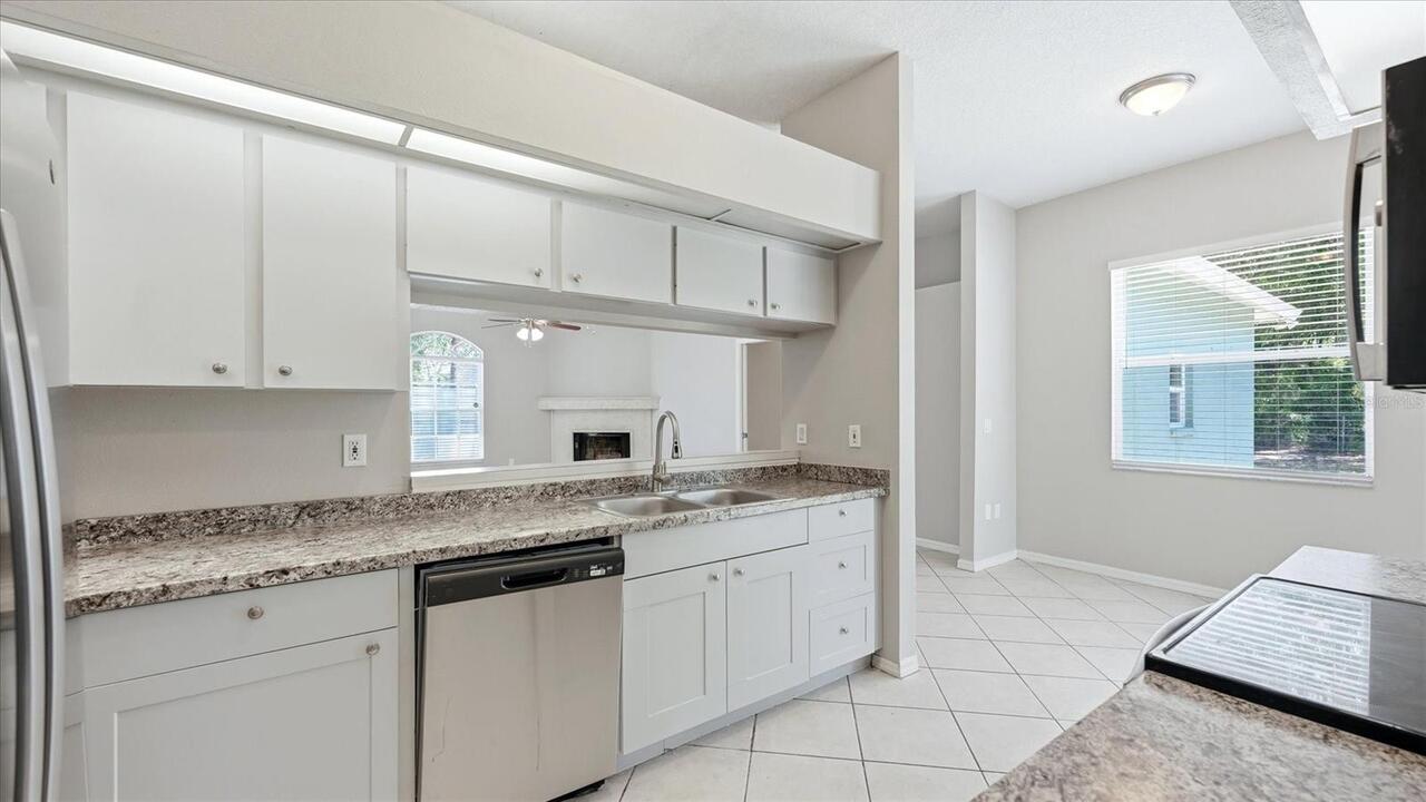 Listing Photo 10