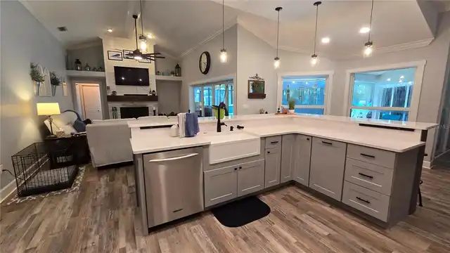 Listing Photo 18