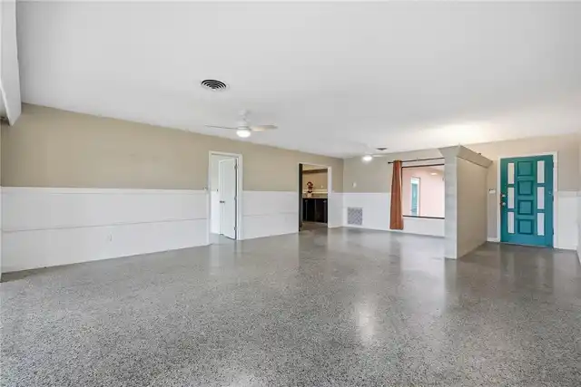 Listing Photo 7