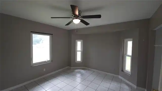 Listing Photo 9