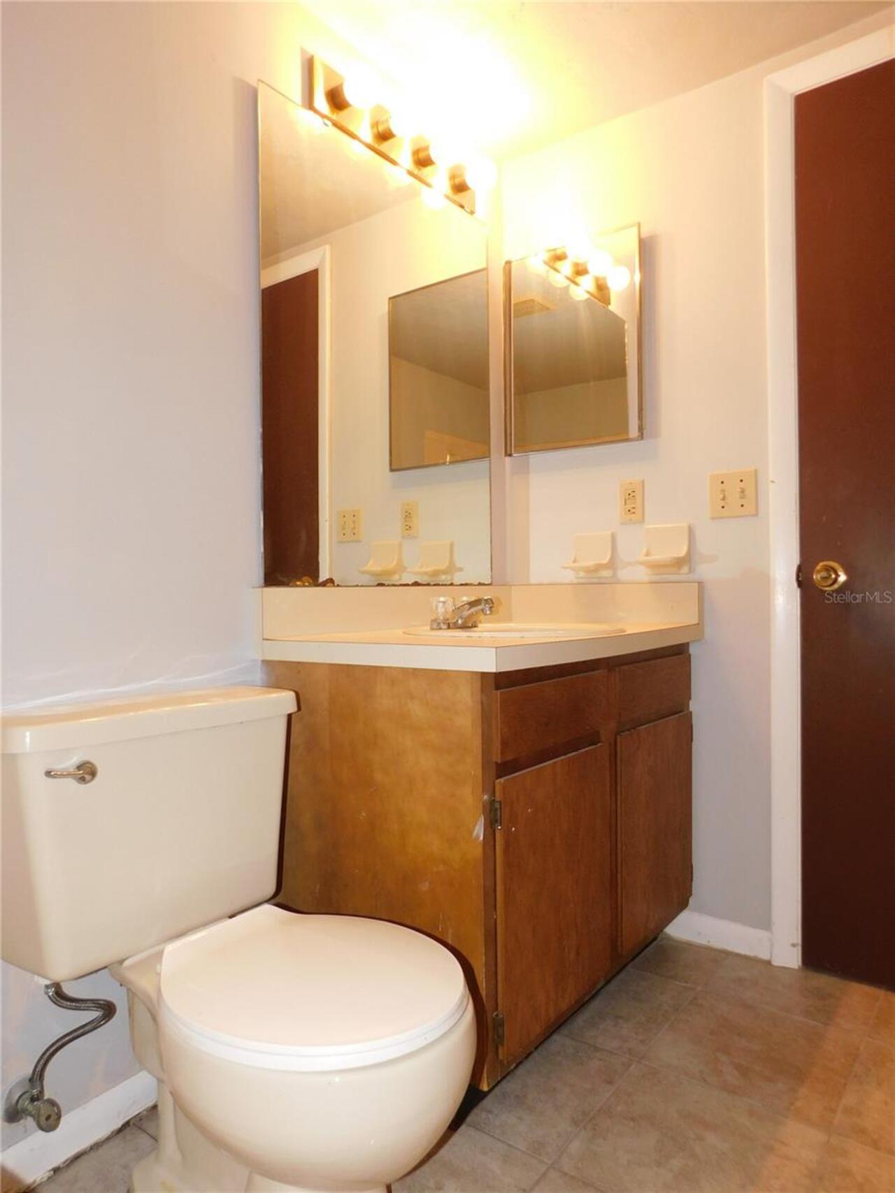 Listing Photo 11