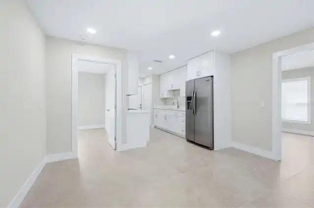 Listing Photo 9