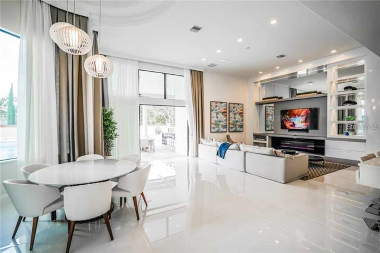 Listing Photo 11