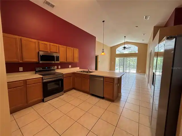 Listing Photo 7