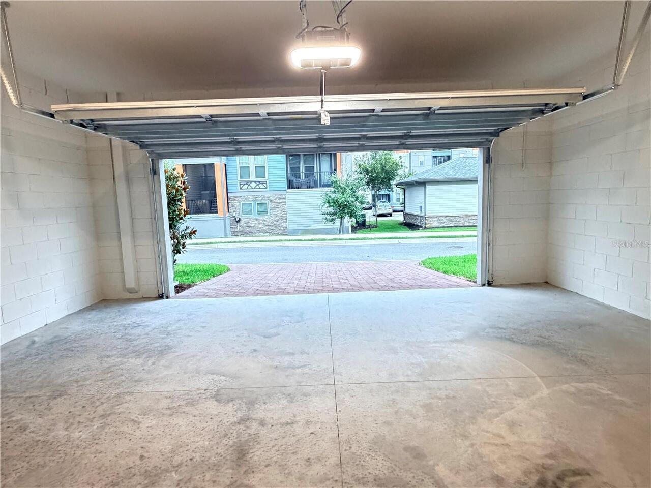 Listing Photo 12