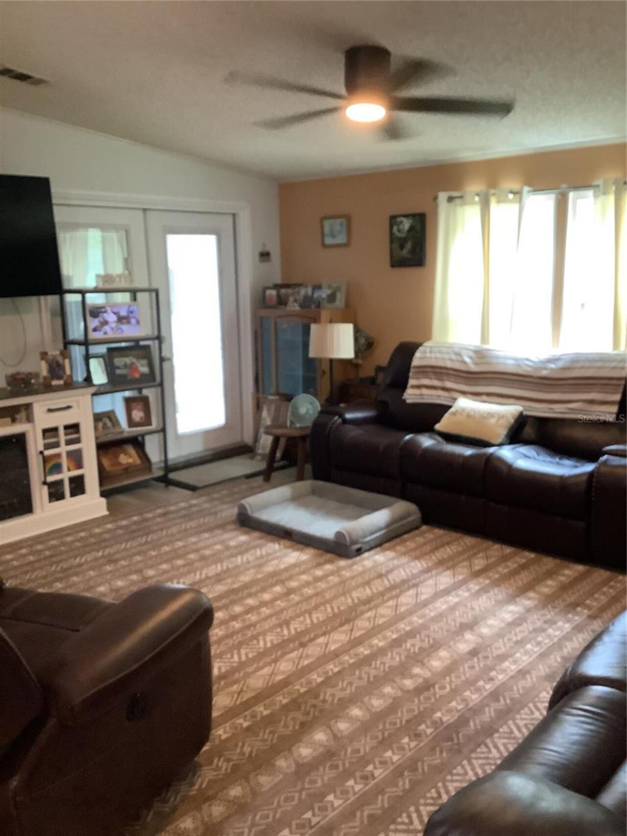 Listing Photo 9