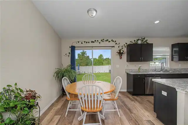 Listing Photo 14
