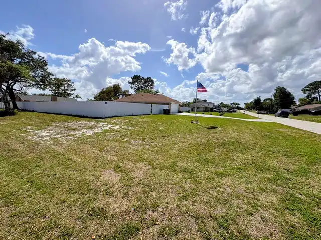 Listing Photo 5