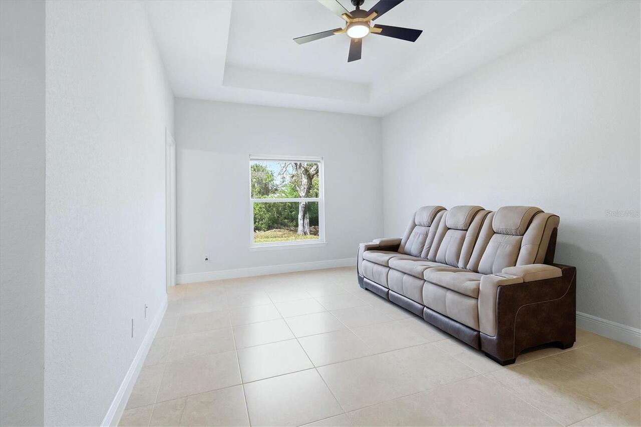 Listing Photo 17