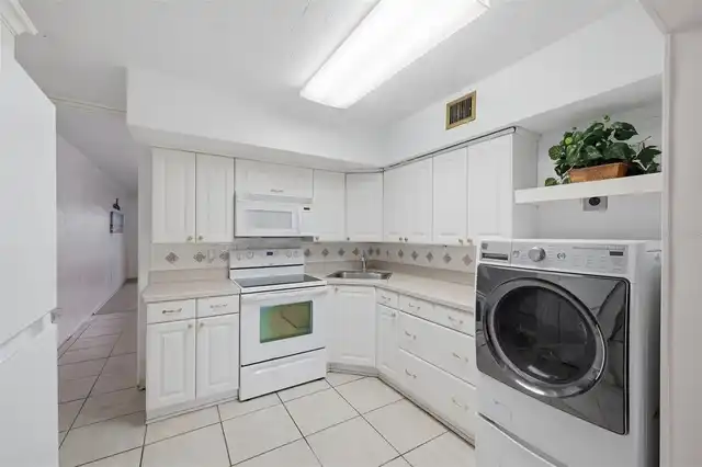 Listing Photo 7