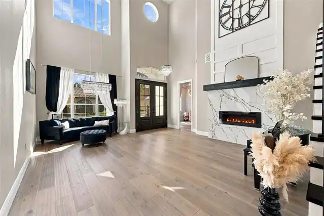 Listing Photo 11