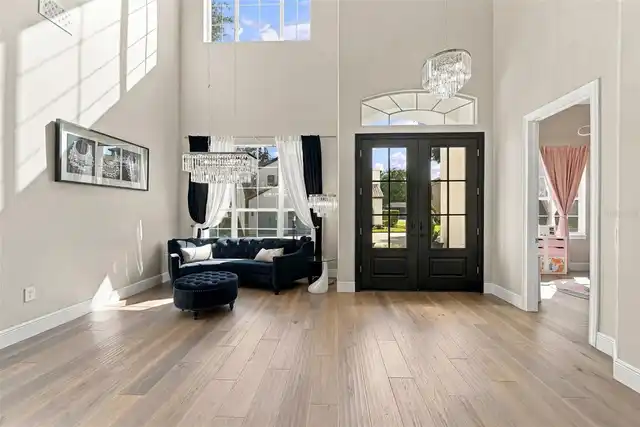 Listing Photo 12