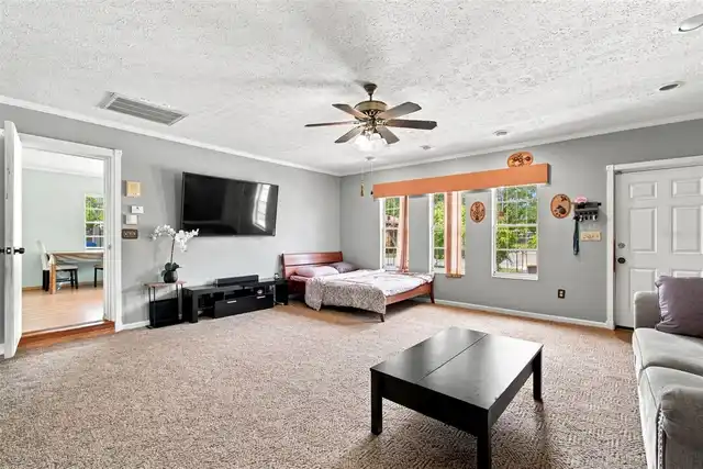 Listing Photo 23