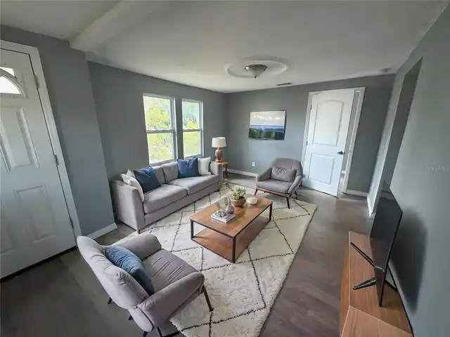 Listing Photo 6