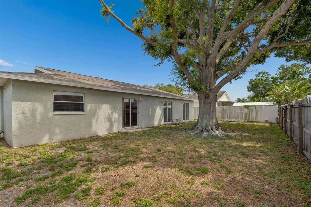 Listing Photo 8
