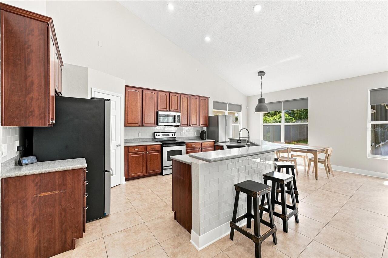 Listing Photo 9