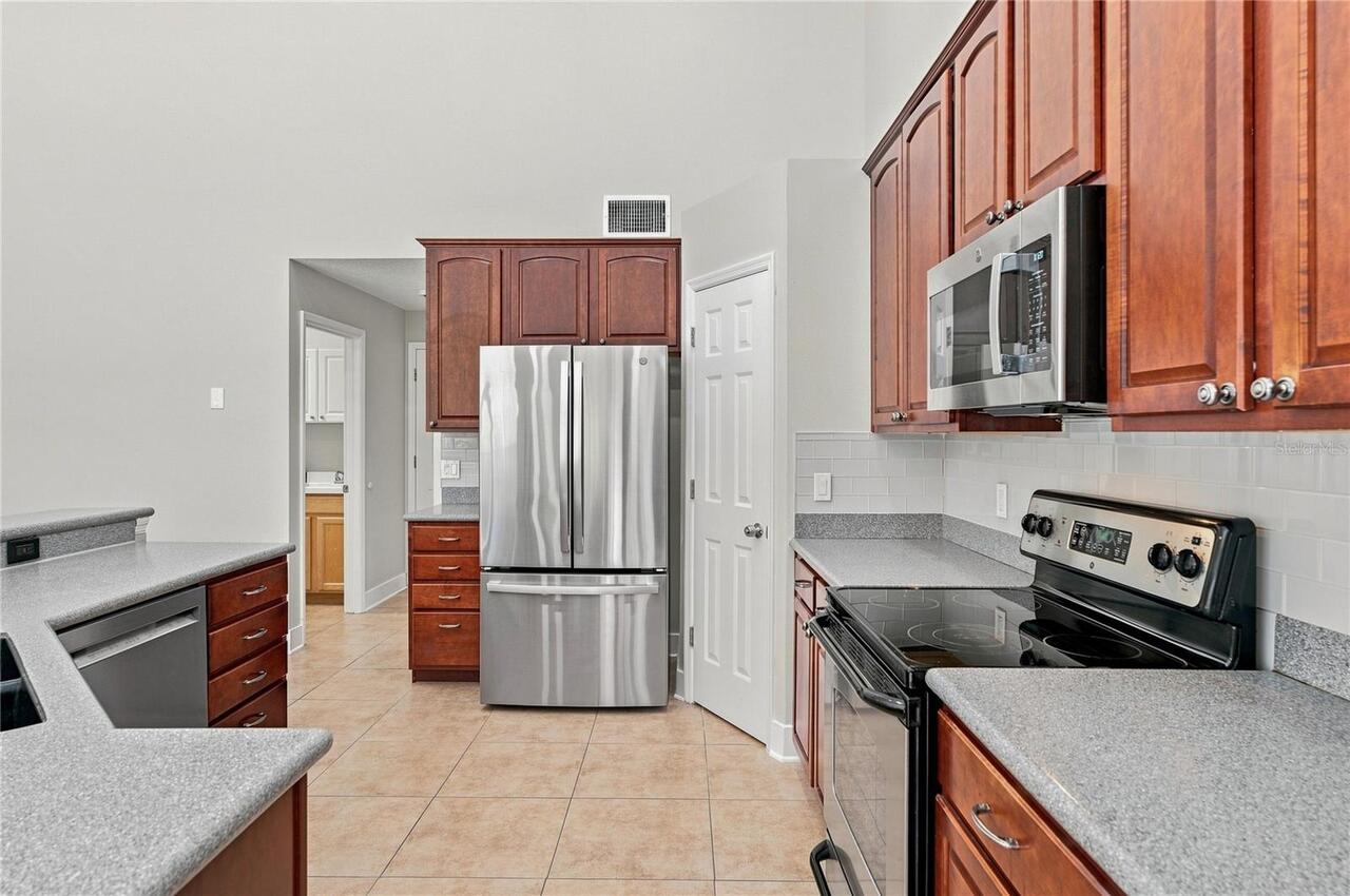 Listing Photo 17