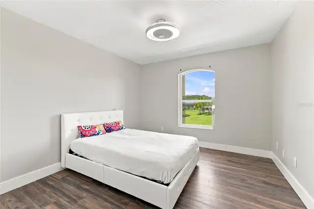 Listing Photo 37