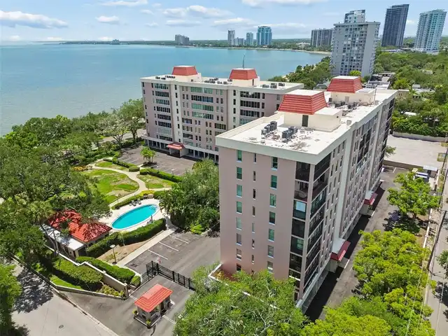 Listing Photo 10