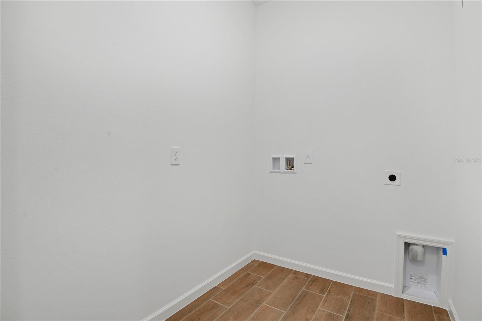 Listing Photo 16