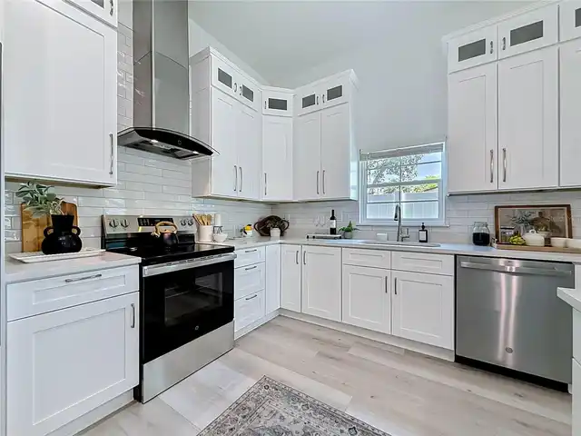 Listing Photo 17