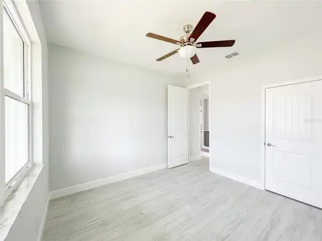 Listing Photo 24