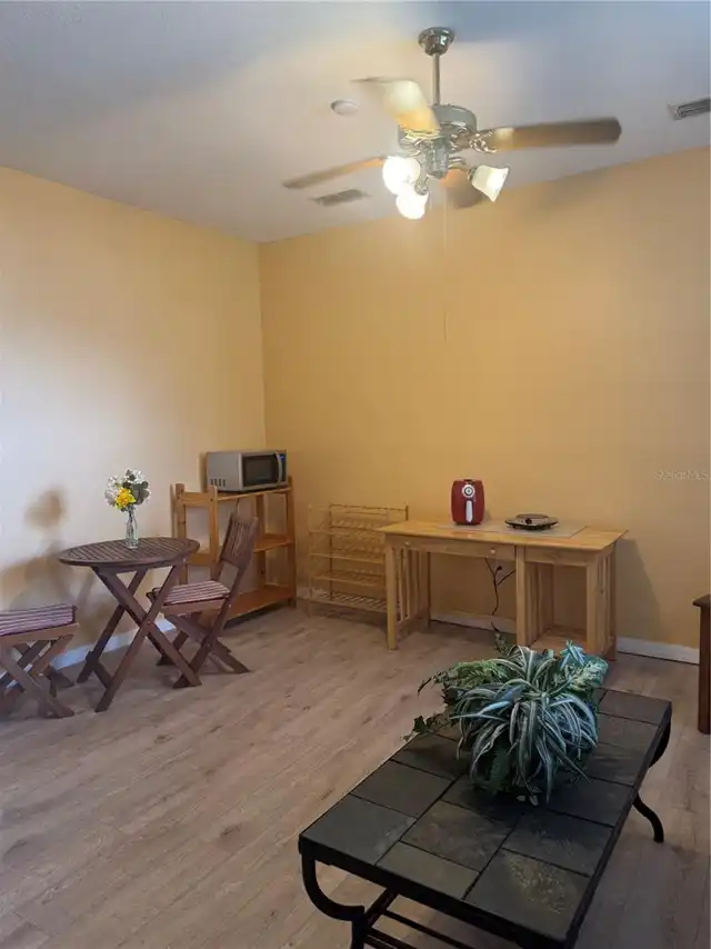 Listing Photo 14