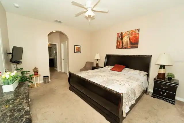 Listing Photo 14