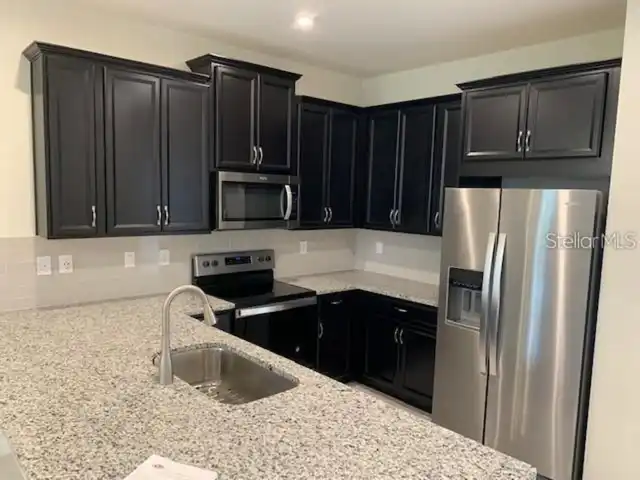 Listing Photo 8