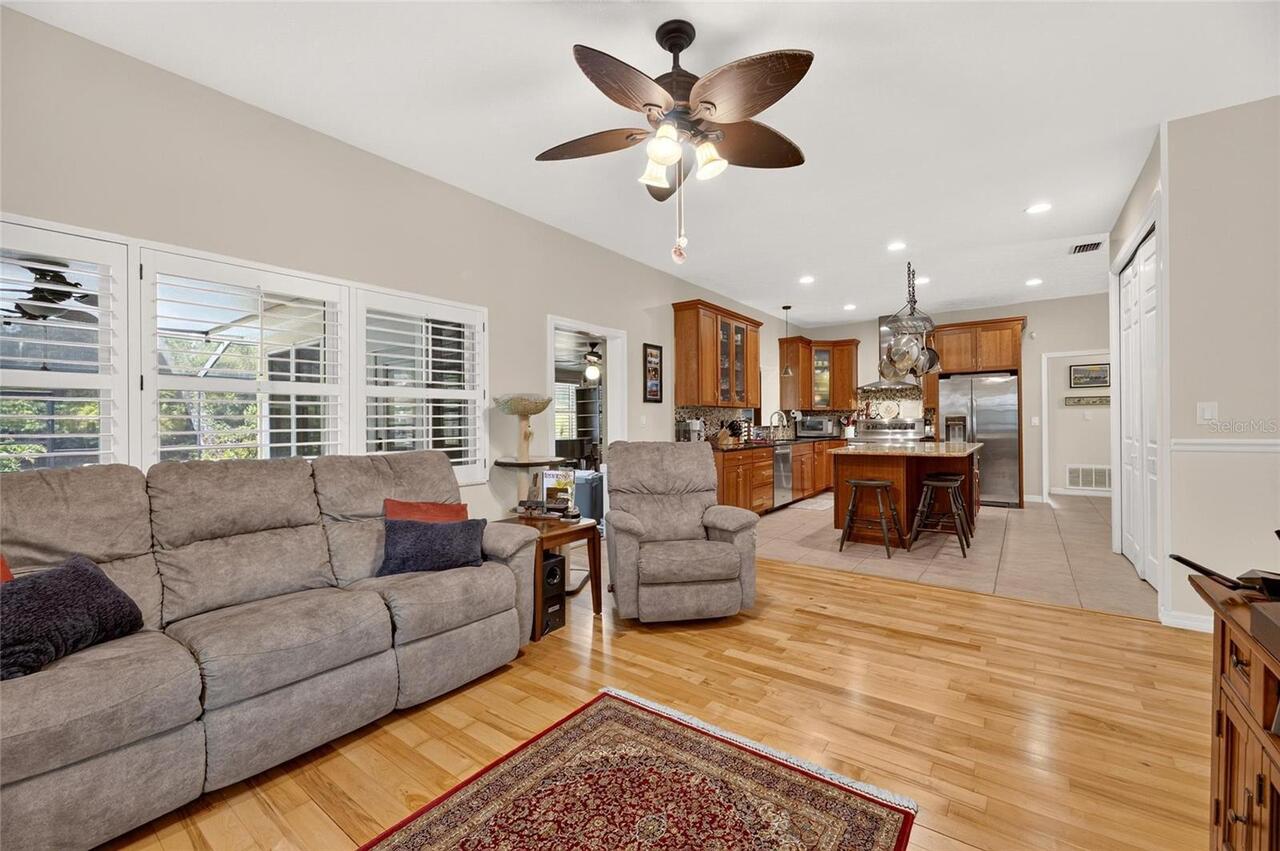 Listing Photo 15