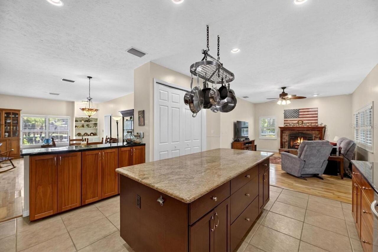 Listing Photo 16