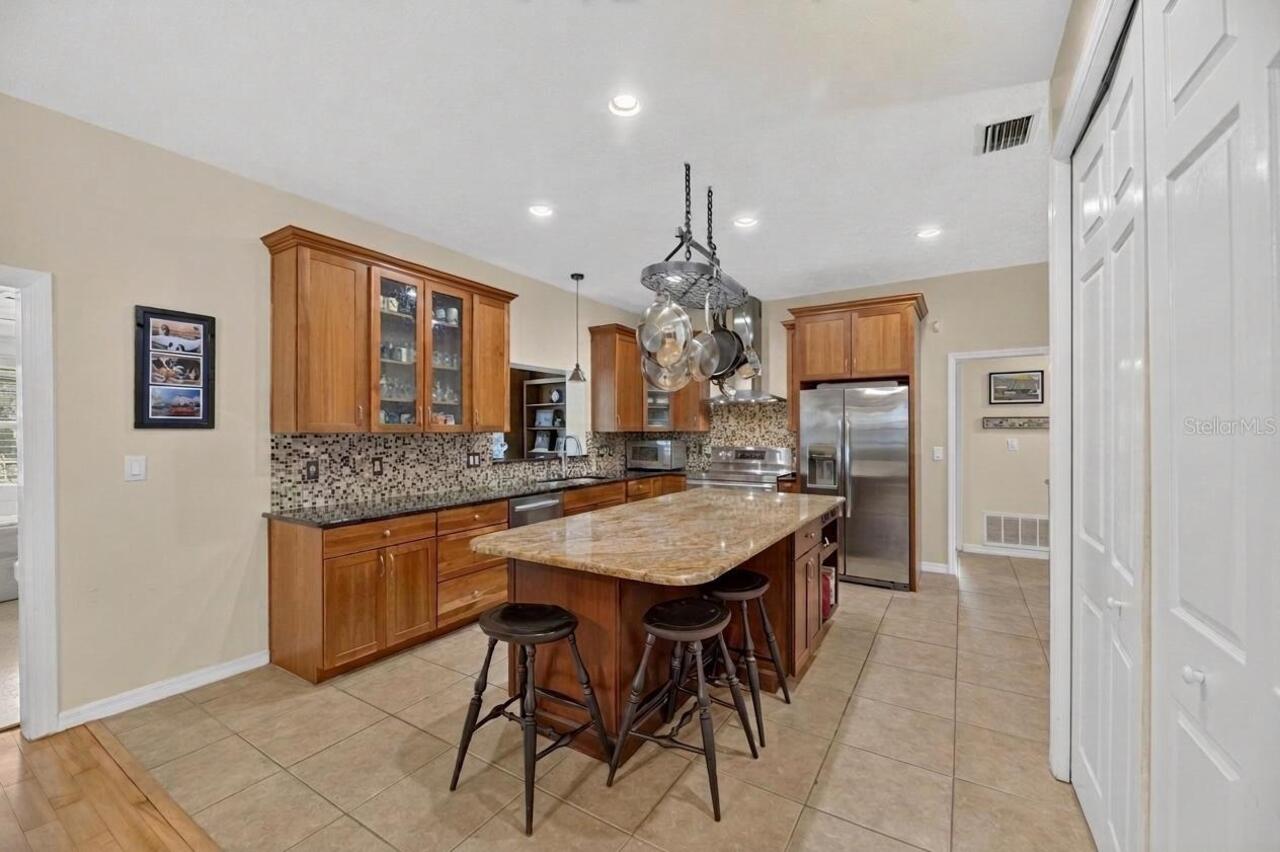 Listing Photo 17