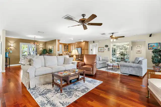 Listing Photo 17
