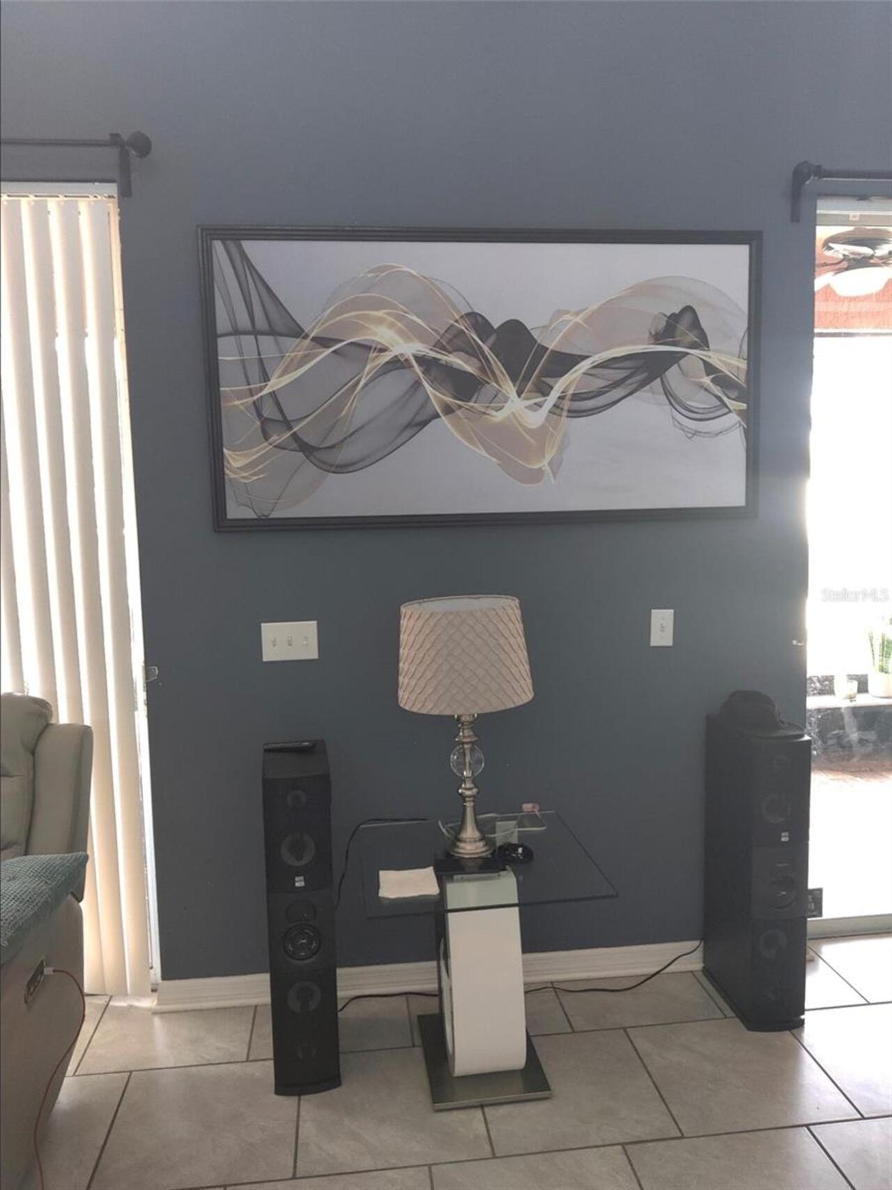 Listing Photo 12