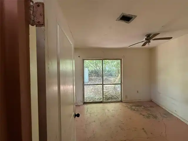 Listing Photo 8