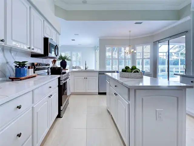 Listing Photo 9