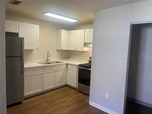 Listing Photo 7