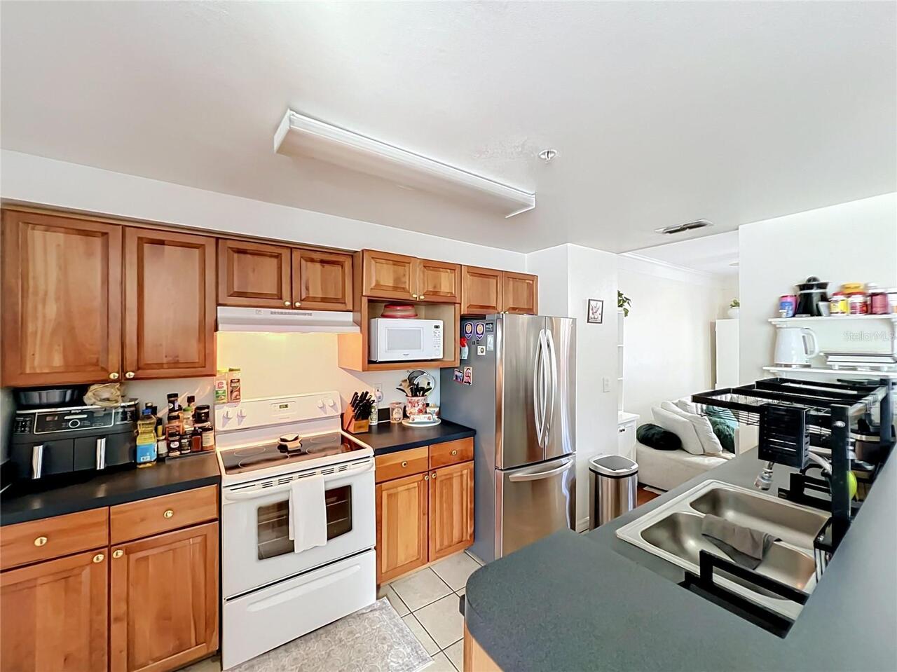 Listing Photo 9
