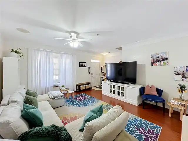 Listing Photo 7