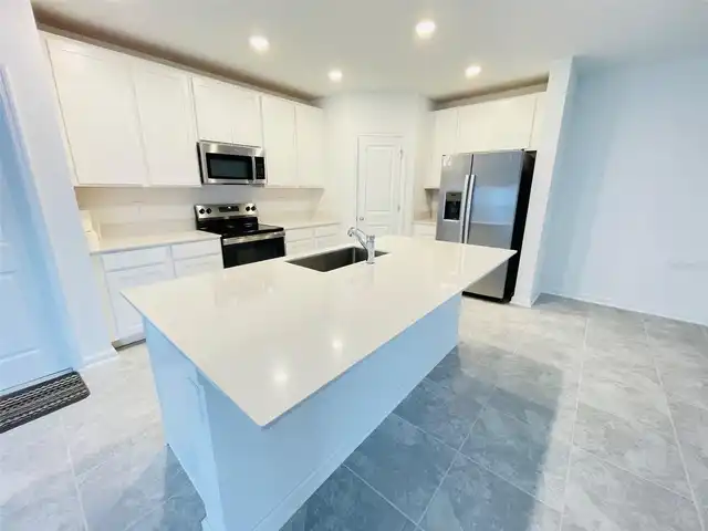Listing Photo 9